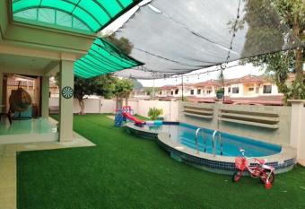 232 IPOH PRIVATE CLUB HOUSE has Balcony rooms