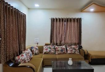 The Grand Hotel has Balcony rooms