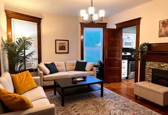 Comfortable and Tranquil -1st Fl has rooms with a private hot tub