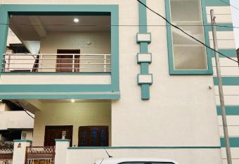 2bhk - Boutique Bungalow 458 has Balcony rooms