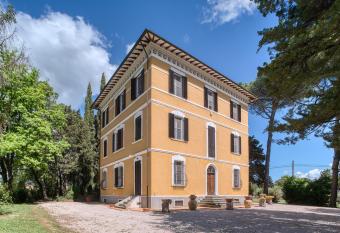 Palazzetto Bovini has Smoking rooms