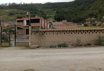 PAUCARTAMBO HOTEL - LODGE PIEDRA GRANDE has Balcony rooms