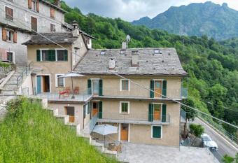 Casa Gemma has Balcony rooms