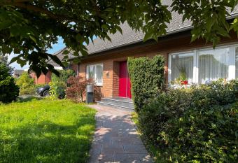 Hausnah allows 18 year olds to book a room