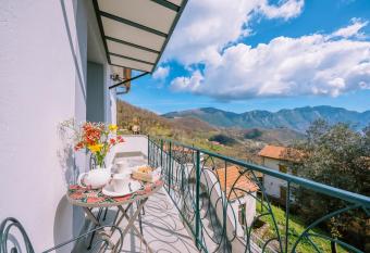 Lucy s guest house Amalfi coast has Balcony rooms