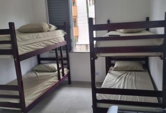 Kitnet 1 praia grande centro cai  ara allows 18 year olds to book a room