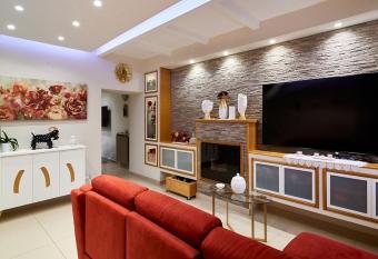 VILLA NADIA has Balcony rooms