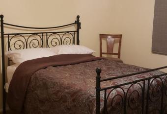 Cozy Luxure condominium has rooms with a private hot tub