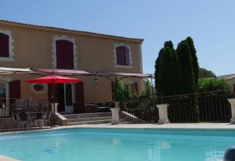 Luciole des Alpilles has Balcony rooms