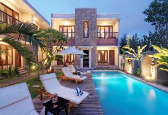 U Tube Hotel allows 18 year olds to book a room