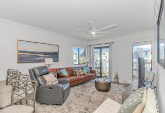 Beautifully Renovated 2 Br. Condo On The Golden Mile-Stunning Ocean Views-Ocean Forest Villas A-305 allows 18 year olds to book a room