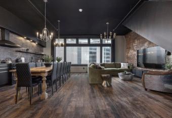 Penthouse Grand Executive Suite allows 18 year olds to book a room