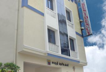 Maruthi Residency allows 18 year olds to book a room