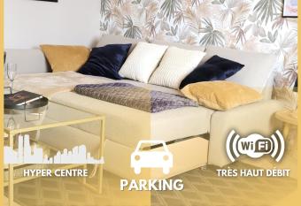 Gite Urbain - La Capsule - Parking allows 18 year olds to book a room