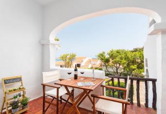 Vistafaro has Balcony rooms