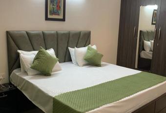 Usha Utsav Villa has Balcony rooms