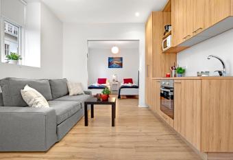 Alfred s Studios allows 18 year olds to book a room