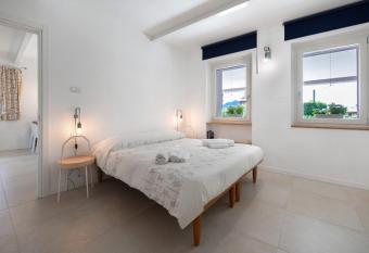 Casa Mavi has Balcony rooms