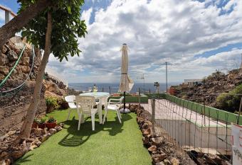 Villa Osli has Balcony rooms