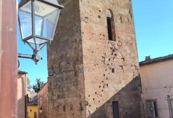 La Casetta sotto la Torre has Balcony rooms