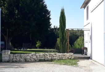 Mas de l espine has Balcony rooms