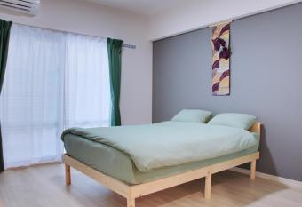 Island Stay Izumizaki Hotel allows 18 year olds to book a room