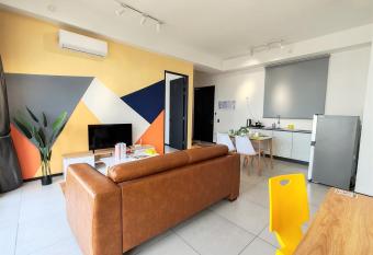 Urban Simplicity Suites @ Georgetown by SuperStay allows 18 year olds to book a room