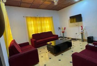 Shirley   s Corner has Balcony rooms