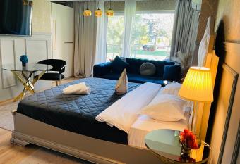 Air Residence 4 has Balcony rooms