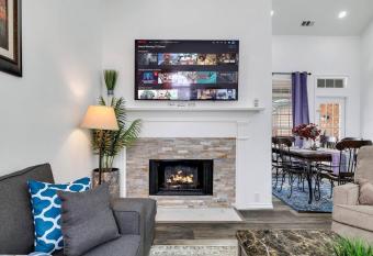 Frisco Resort Style Home w/Spa has rooms with a private hot tub