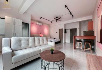 Youth City @ Nilai Icon Stay has Balcony rooms