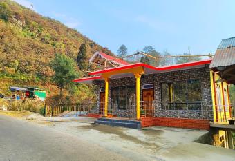 Ramdhura Explorers Retreat has Balcony rooms