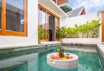 Brand New Villa in SEMINYAK - 2BDR - PS5 has rooms with a private hot tub