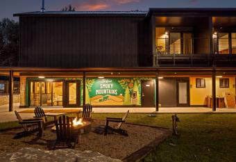 Roamstead Smoky Mountains has Balcony rooms