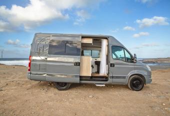 Camper Van - Encuentra tu camino has Balcony rooms