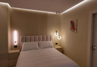 Lungofiume Suite has Balcony rooms