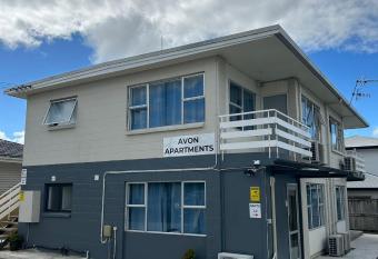 Avon Apartments has Balcony rooms