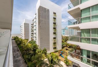 Edificio Morros 3 has rooms with a private hot tub