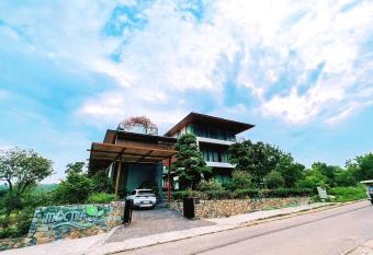 Moc Tra Villa - Venuestay has Balcony rooms