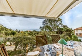 Casal Novo has Balcony rooms