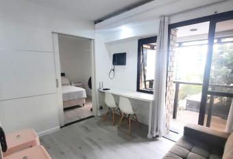 Hotel Qi Intelligence 6 Av Ibirapuera Moema has Smoking/Balcony rooms