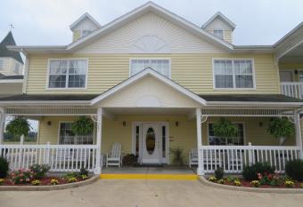 Honeysuckle Inn has Smoking rooms