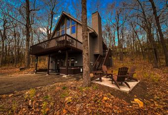 A-Frame @ WTG Resort w/ Hot Tub has rooms with a private hot tub