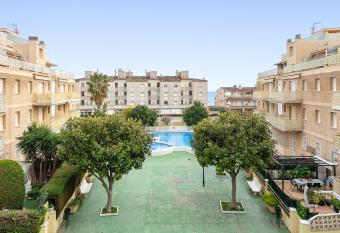 Apt en Cunit con piscina compartida has Balcony rooms