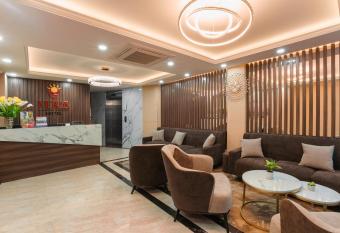 Hanoi Veris Boutique Hotel & Spa has Smoking/Balcony rooms