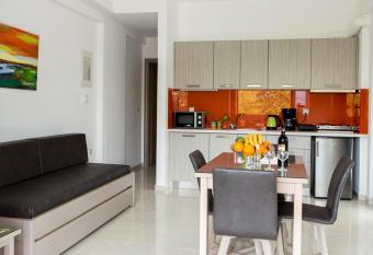 Angela Apartments has Balcony rooms