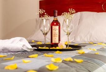 YURAQ WASI Hotel/Restobar has Balcony rooms