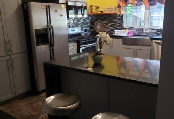 Hidden Cabin- Caribbean Estates has Balcony rooms