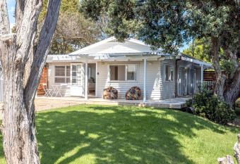 Miami one one has Balcony rooms