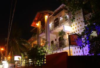 Primrose Guest House has Balcony rooms